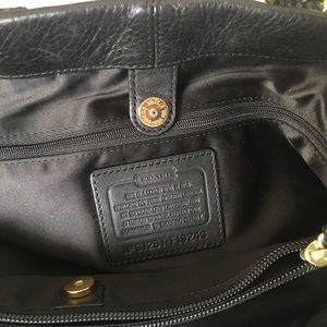 Coach Bags - Large Coach shoulder bag Coach Bags - Large Coach shoulder bag